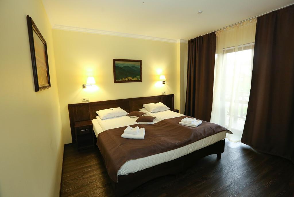 Home Hotel Bukovel Eksteriør billede