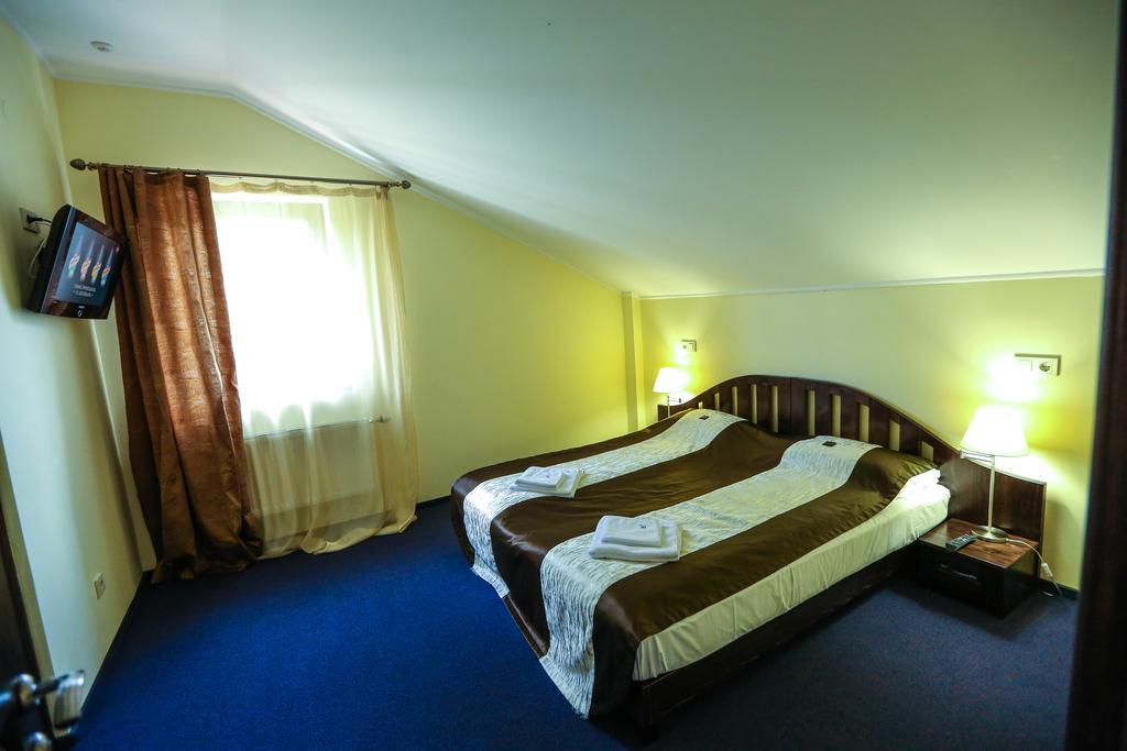 Home Hotel Bukovel Eksteriør billede