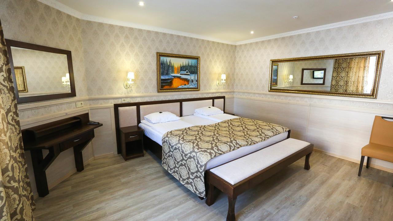 Home Hotel Bukovel Eksteriør billede