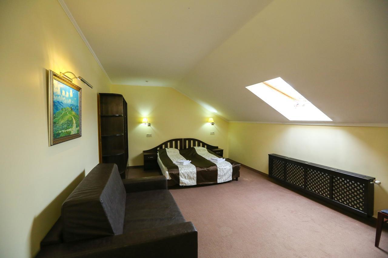 Home Hotel Bukovel Eksteriør billede