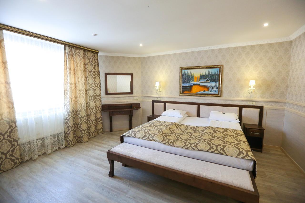 Home Hotel Bukovel Eksteriør billede