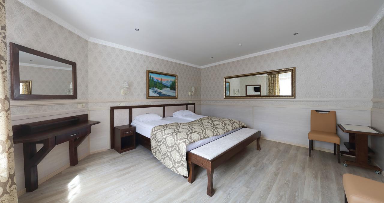 Home Hotel Bukovel Eksteriør billede